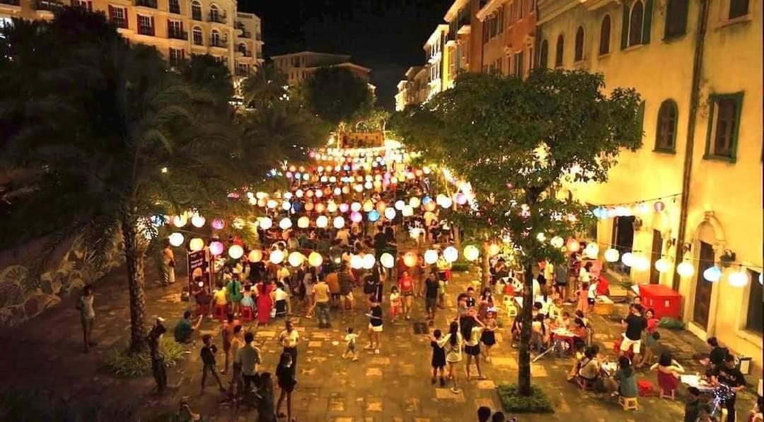 Готель Khach San Chia Khoa Vang - Mien Phi 2 Xe Dap 1 Phong Tham Quan Dia Trung Hai - Tt Hoang Hon Фукуок Екстер'єр фото